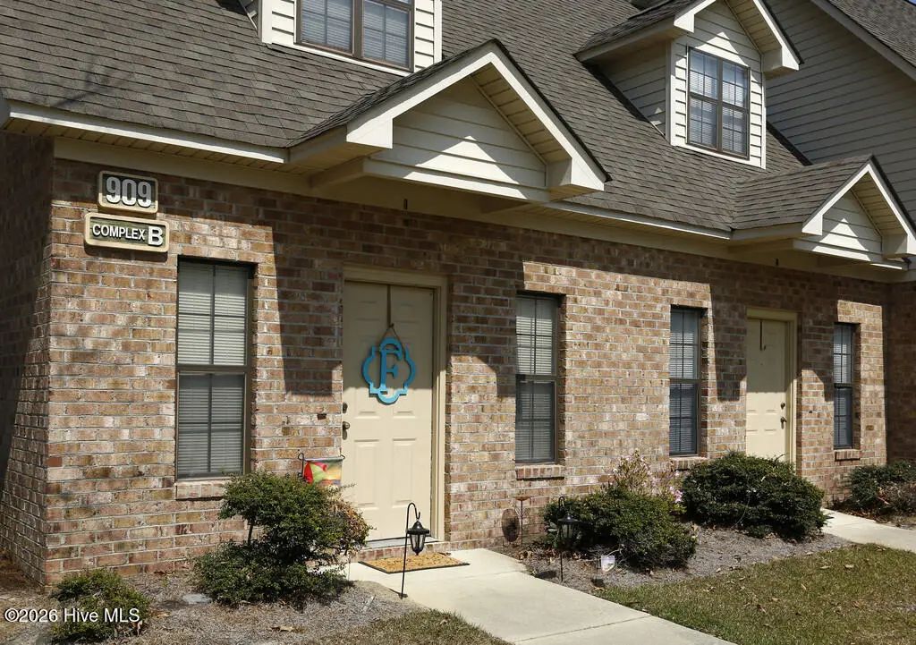 905 Allen Road D2, Greenville