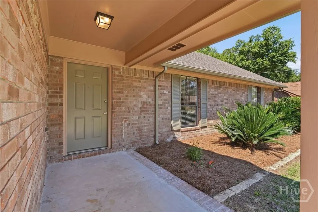 715 Little John Drive, Hinesville