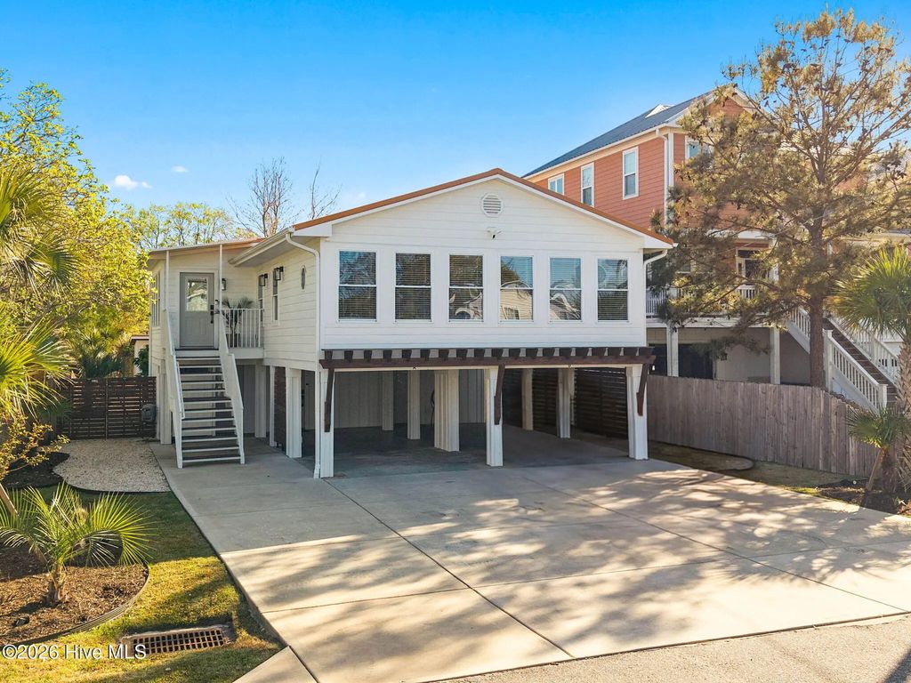 305 Sumter Avenue, Carolina Beach