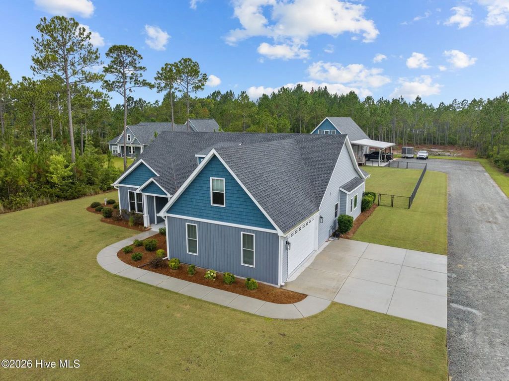 2463 Hoover Road, Hampstead