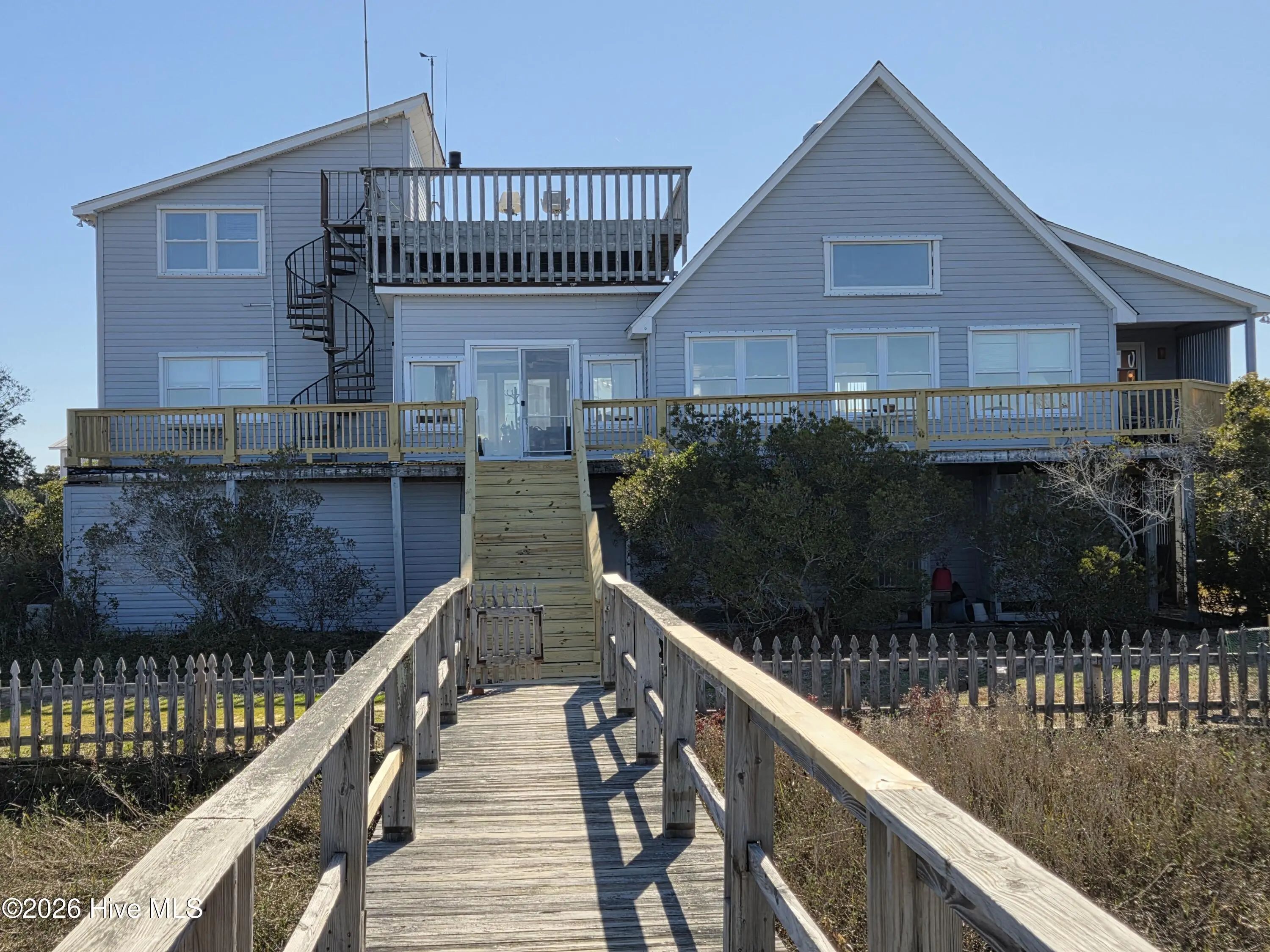 3608 Shoreline Drive, Oak Island