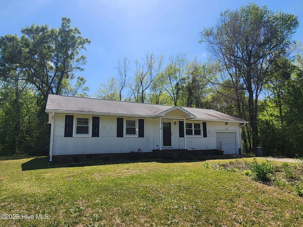 186 Sand Ridge Road, Hubert