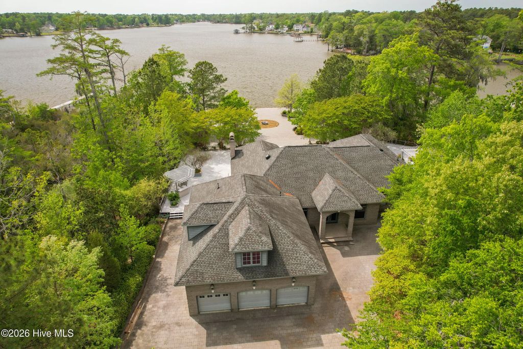 211 Beech Point Boulevard, Hertford