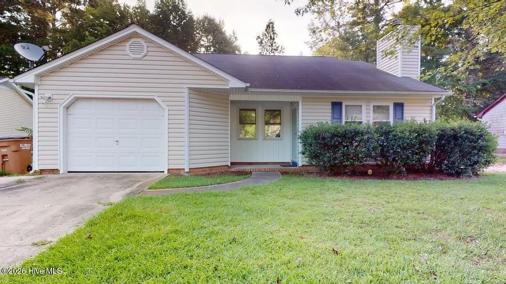 105 Spring Drive, Jacksonville