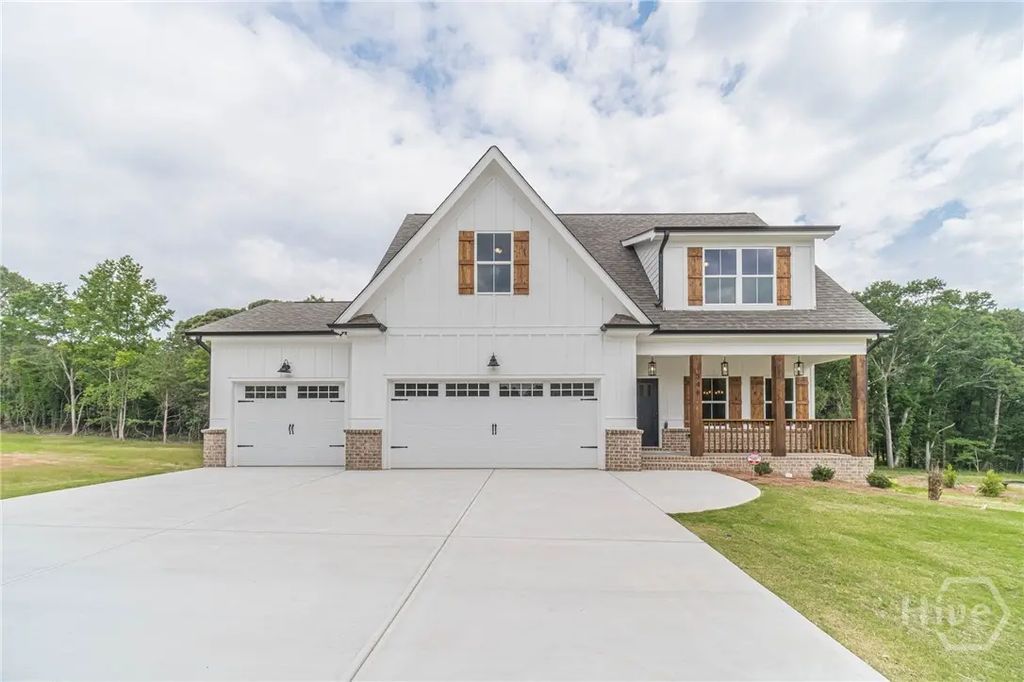 348 Pinewood Drive, Covington