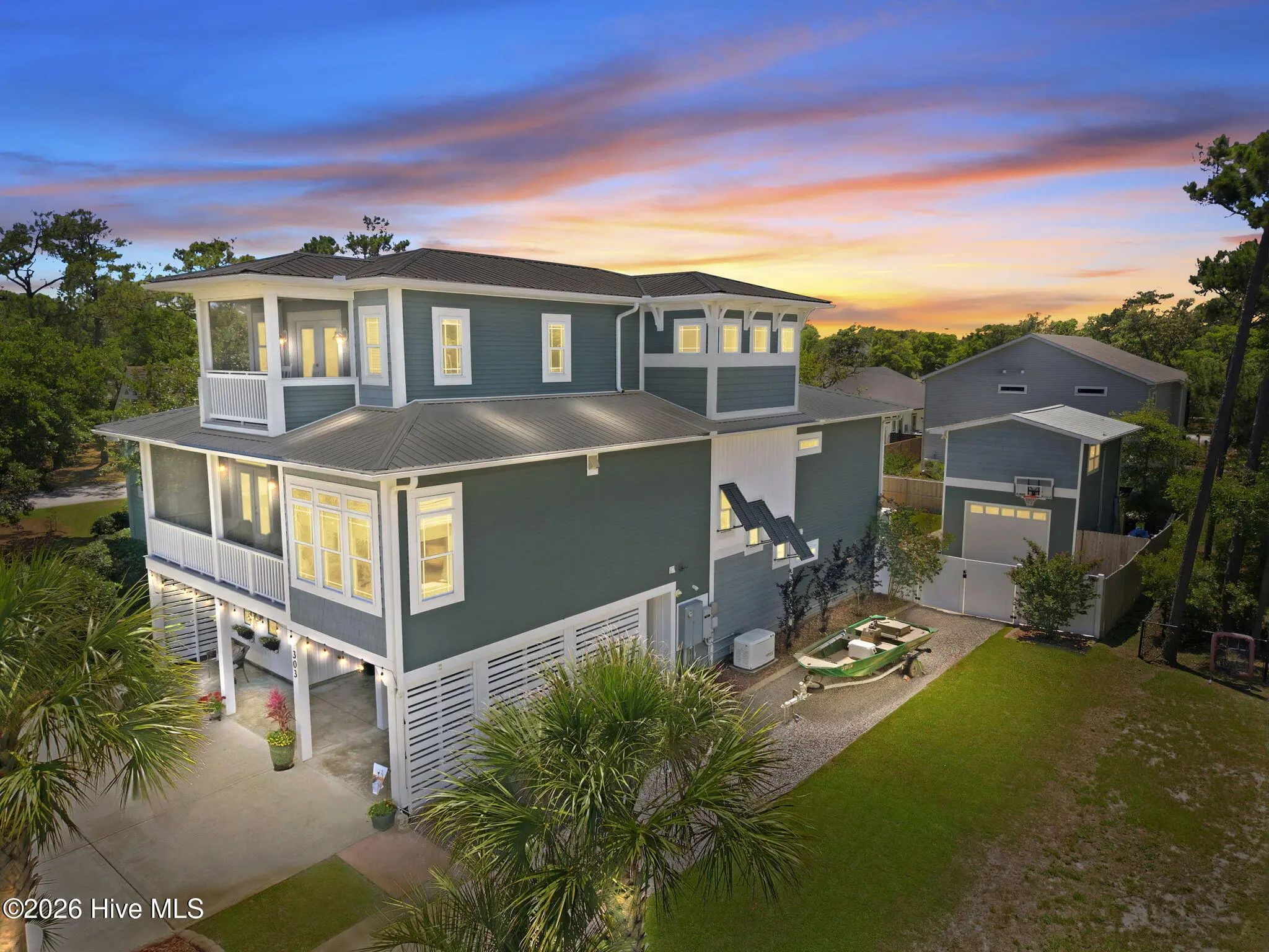 303 Mcglamery Street, Oak Island Beach