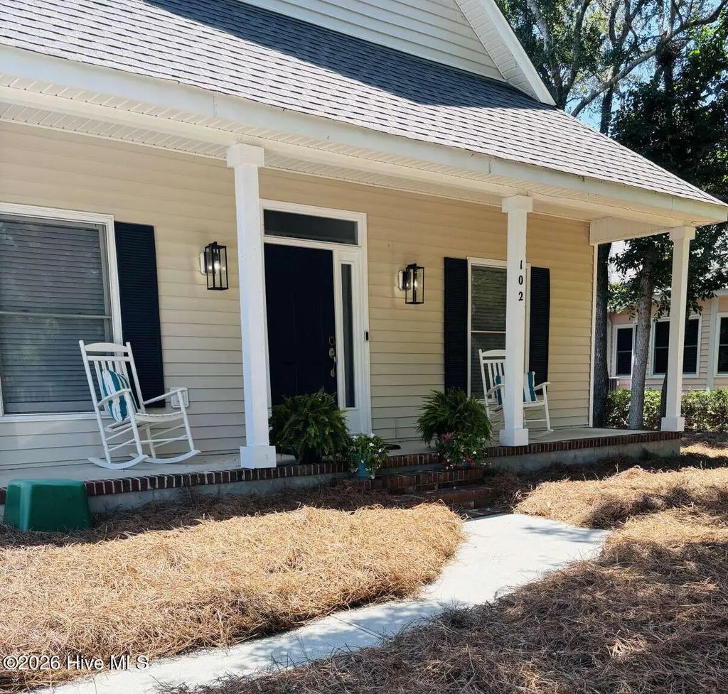 102 Oceangreens Lane, Oak Island