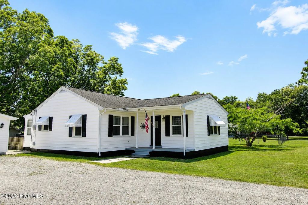103 Cactus Street, Newport