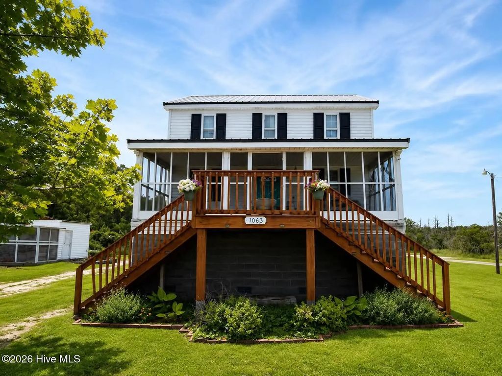 1063 Highway 70, Stacy