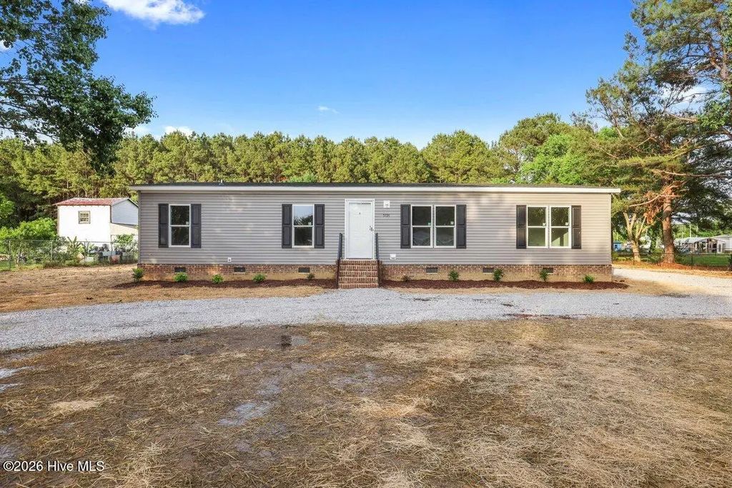 5737 Lloyd Road, Lucama
