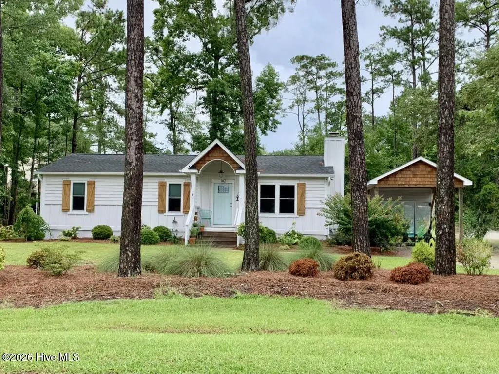 142 Nw 16th Street 1, Oak Island