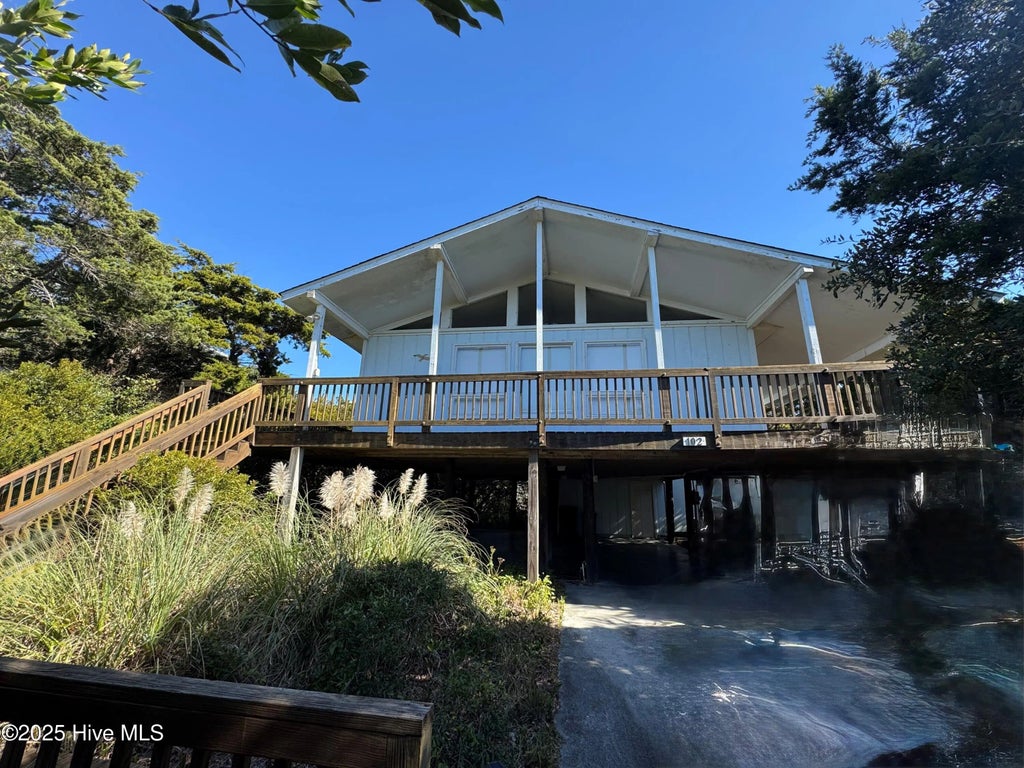 102 Lawrence Street, Emerald Isle