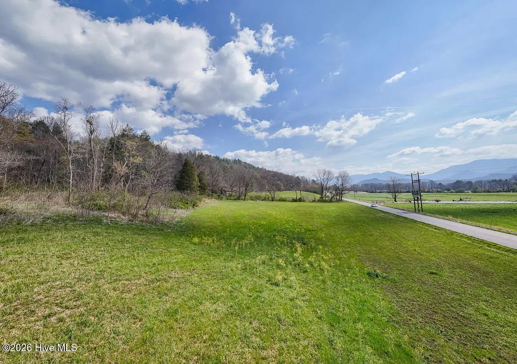 6387 Airport Road, Andrews