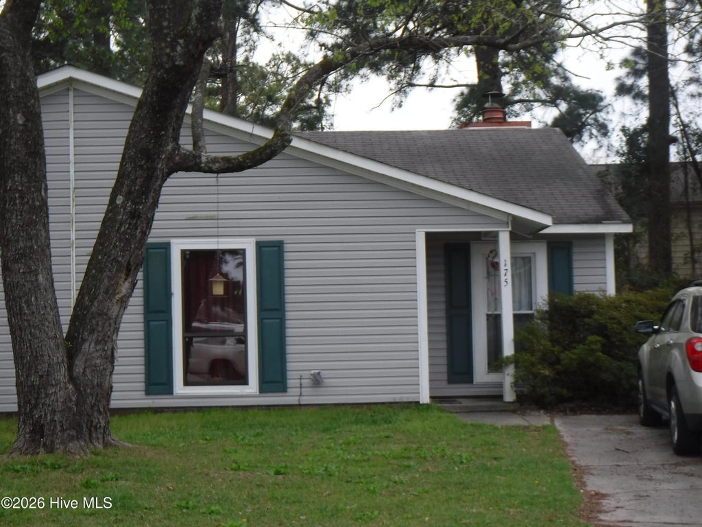 175 Village Circle, Jacksonville