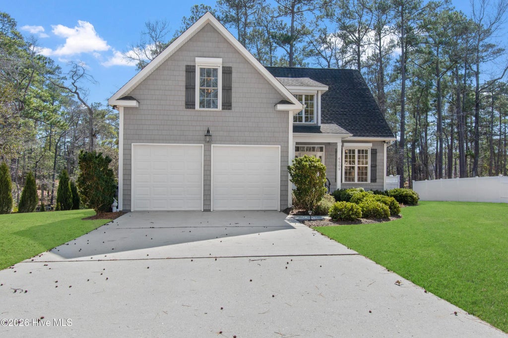 6509 Walden Pond Lane, Southport