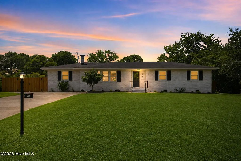 501 Long Leaf Acres Drive, Wilmington