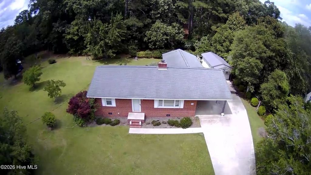 214 E Bladen Street, Bladenboro
