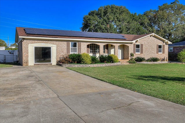 504 Heathwood Drive, 