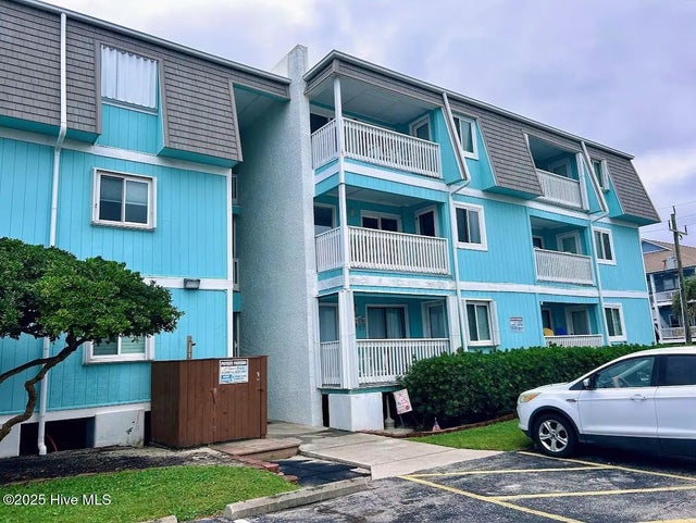 918 Carolina Beach Avenue N 2b, Carolina Beach