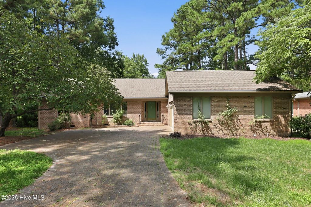 6 Sunset Drive, Whispering Pines
