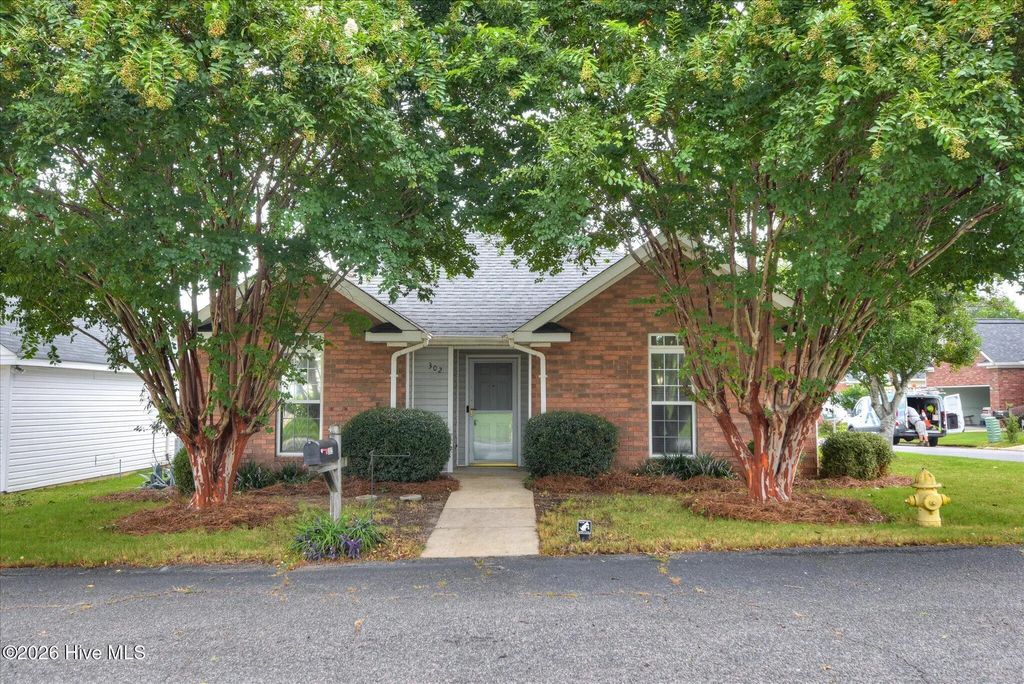 302 Alcock Way, Richmond