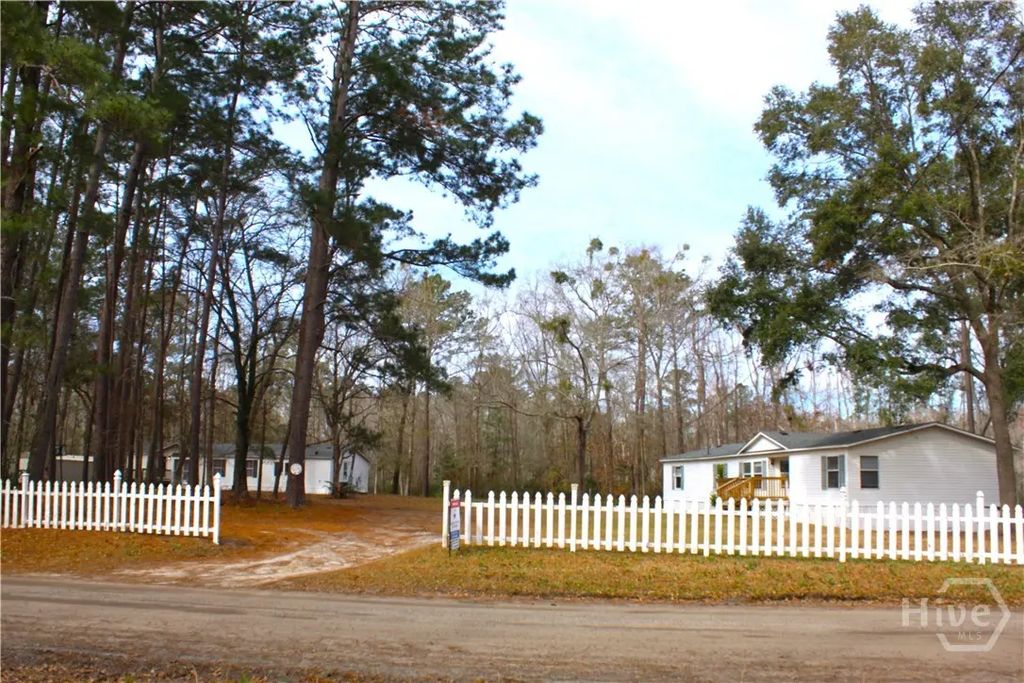 776 Phillips Road, Midway