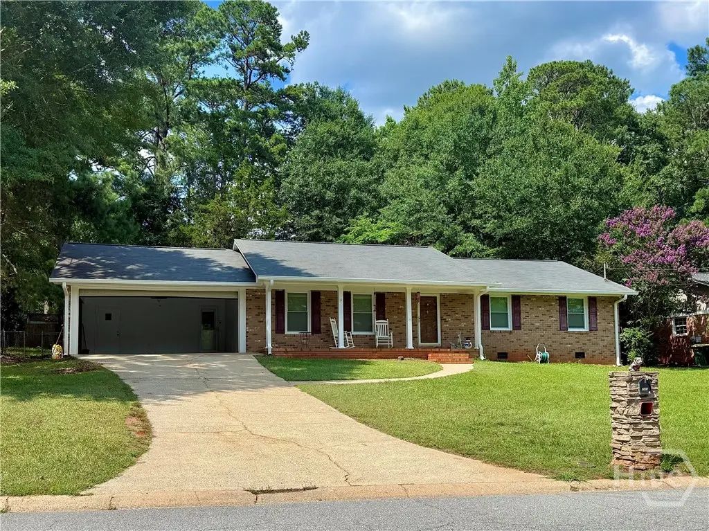 280 Davis Street, Athens