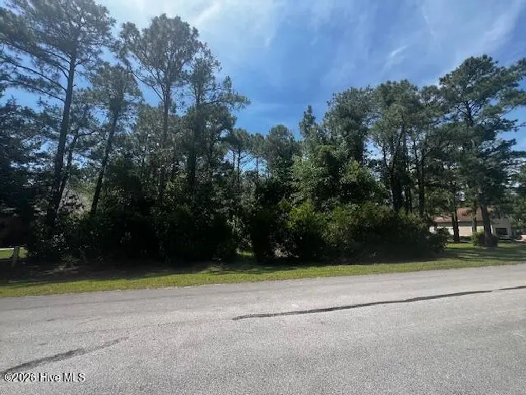 908 Point Court, New Bern