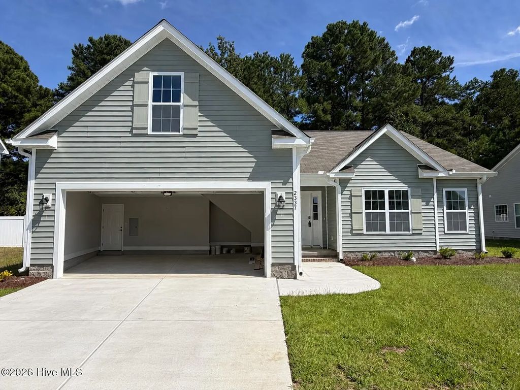 2337 Rhinestone Drive, Winterville
