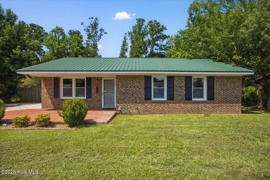 122 Candlewood Drive, Wilmington
