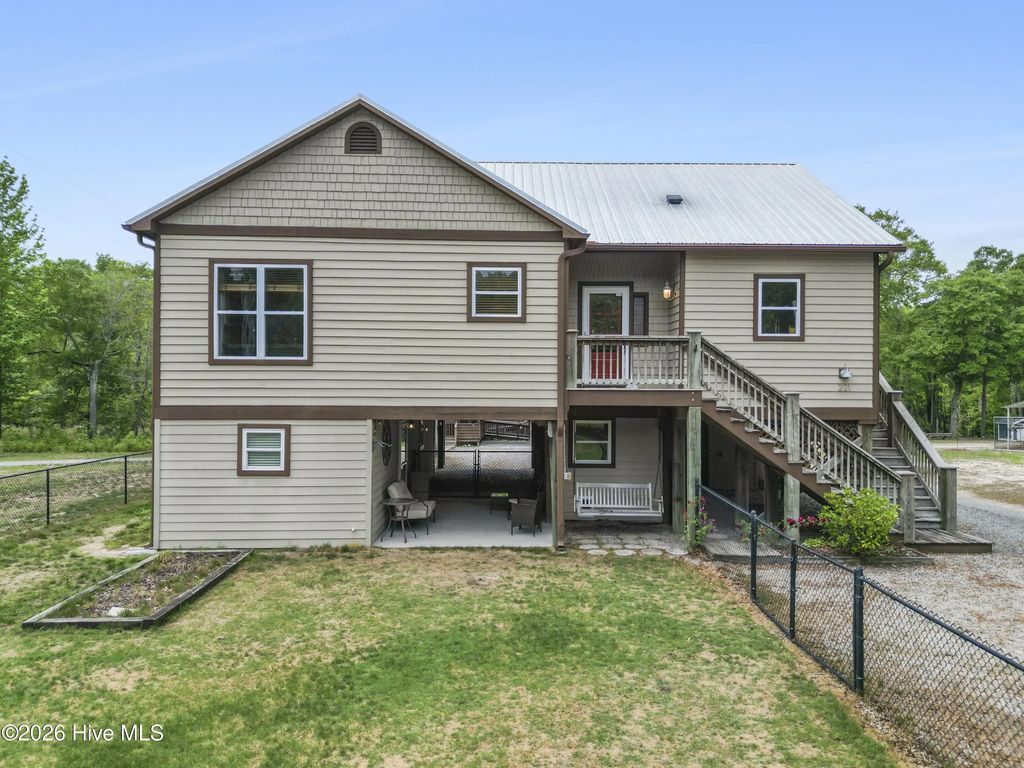 221 Estate Road, Atkinson