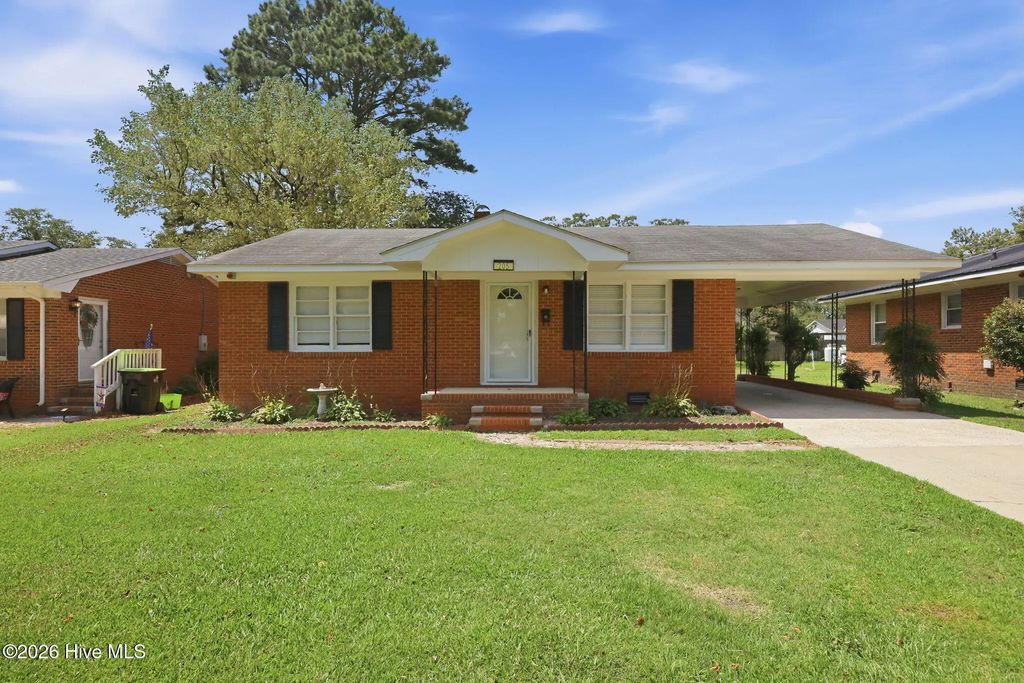 205 N Edgewood Avenue, Williamston