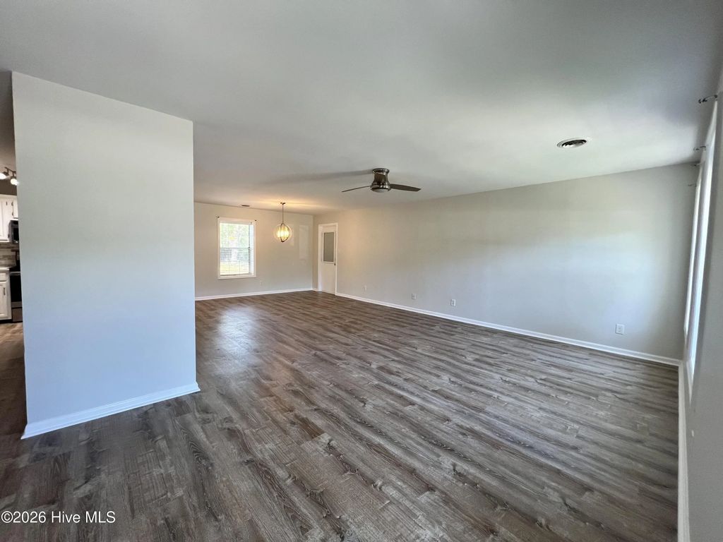 1093 Harbor Drive Sw, Calabash