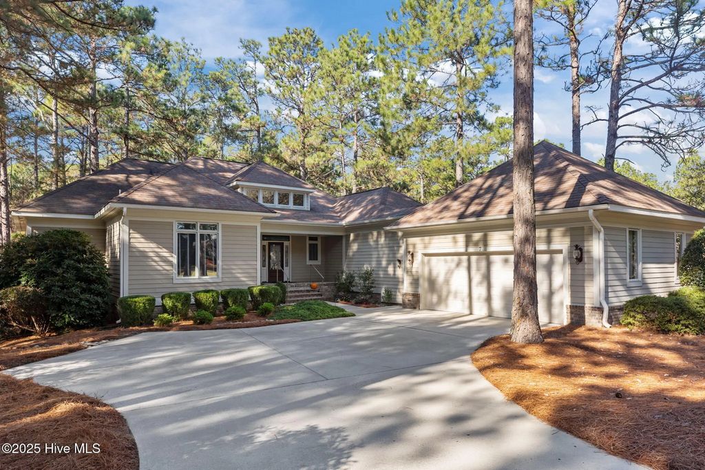 7 Wellington Drive, Pinehurst