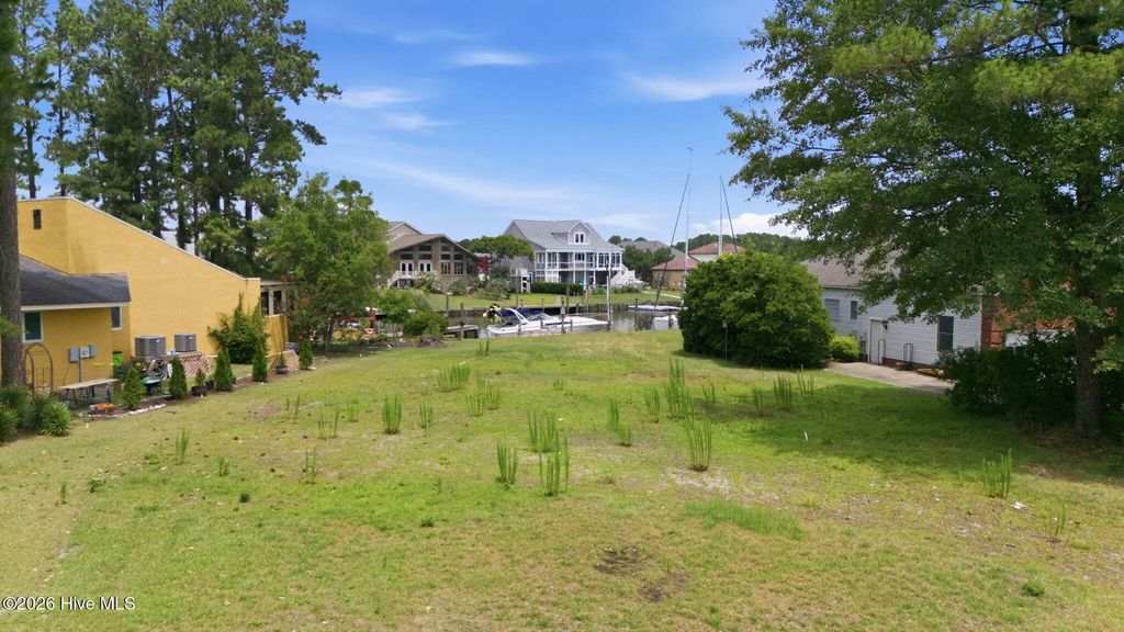 903 Salt Cay Court, New Bern