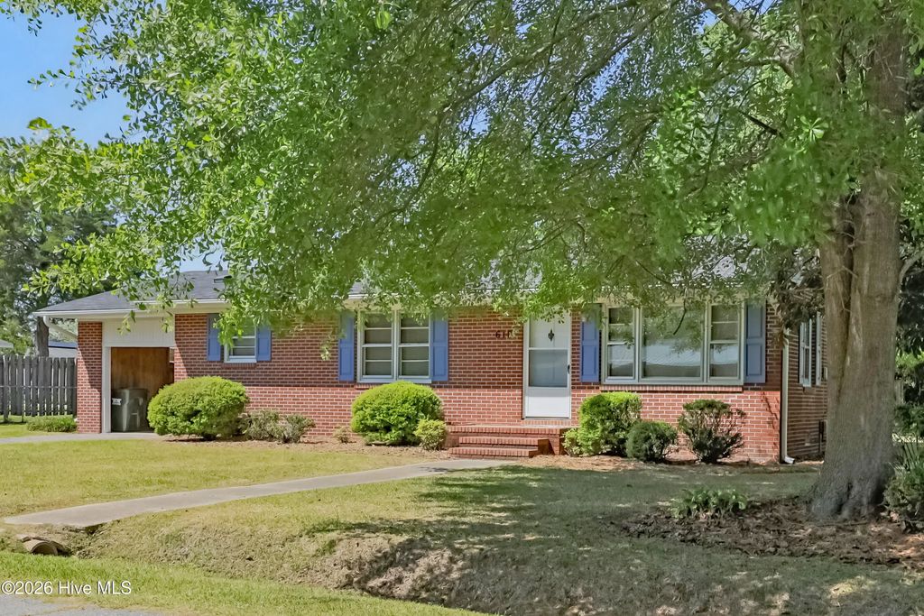 610 W Church Street, Beulaville