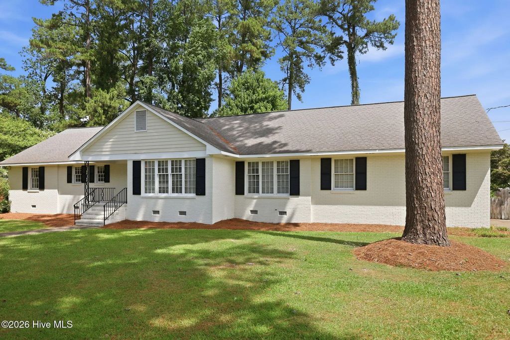 1909 York Street, Kinston