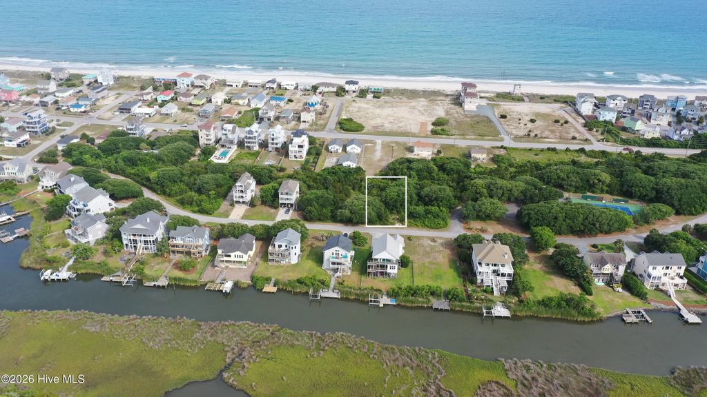 116 Old Village Lane, North Topsail Beach