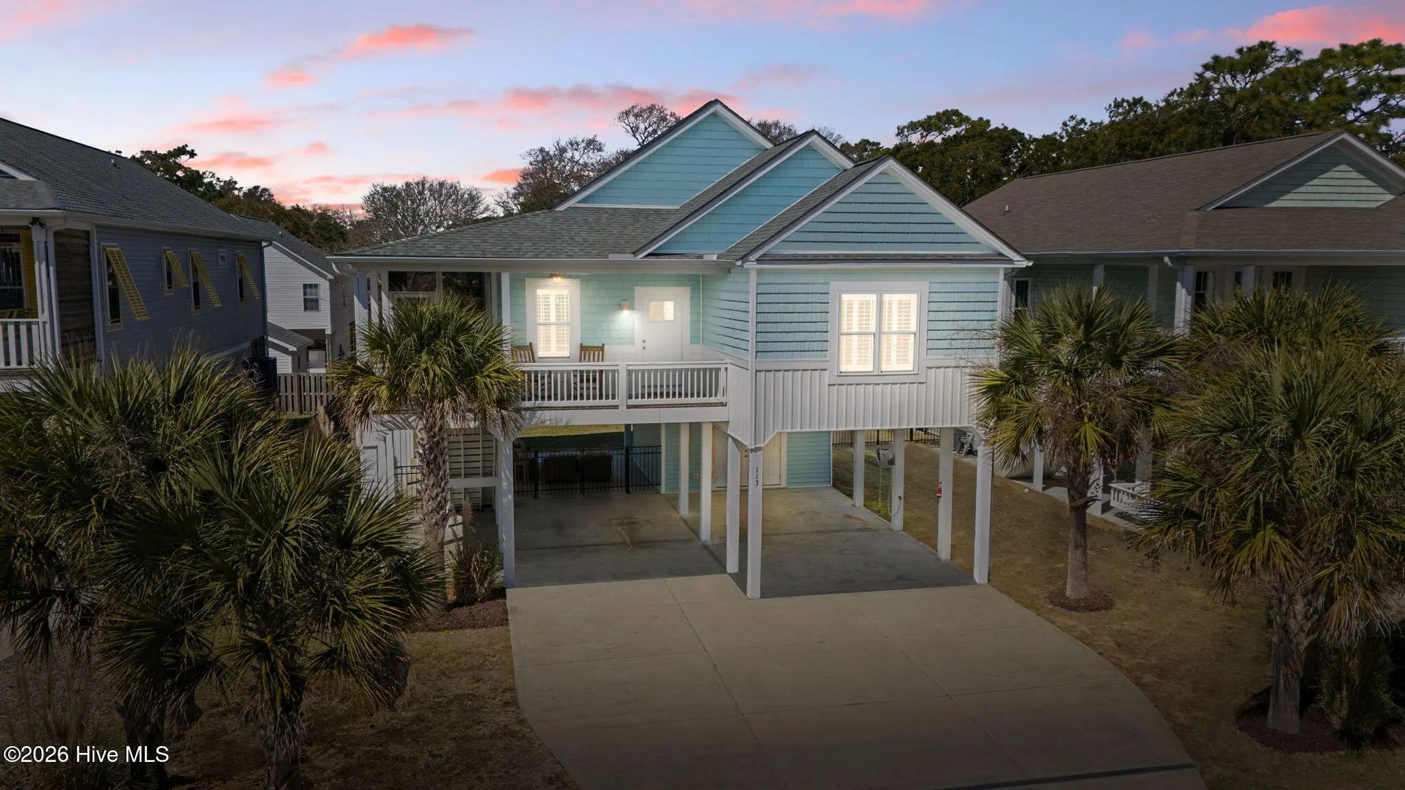 113 Ne 54th Street, Oak Island