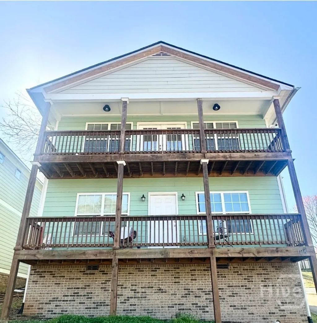 194 Strickland Avenue, Athens