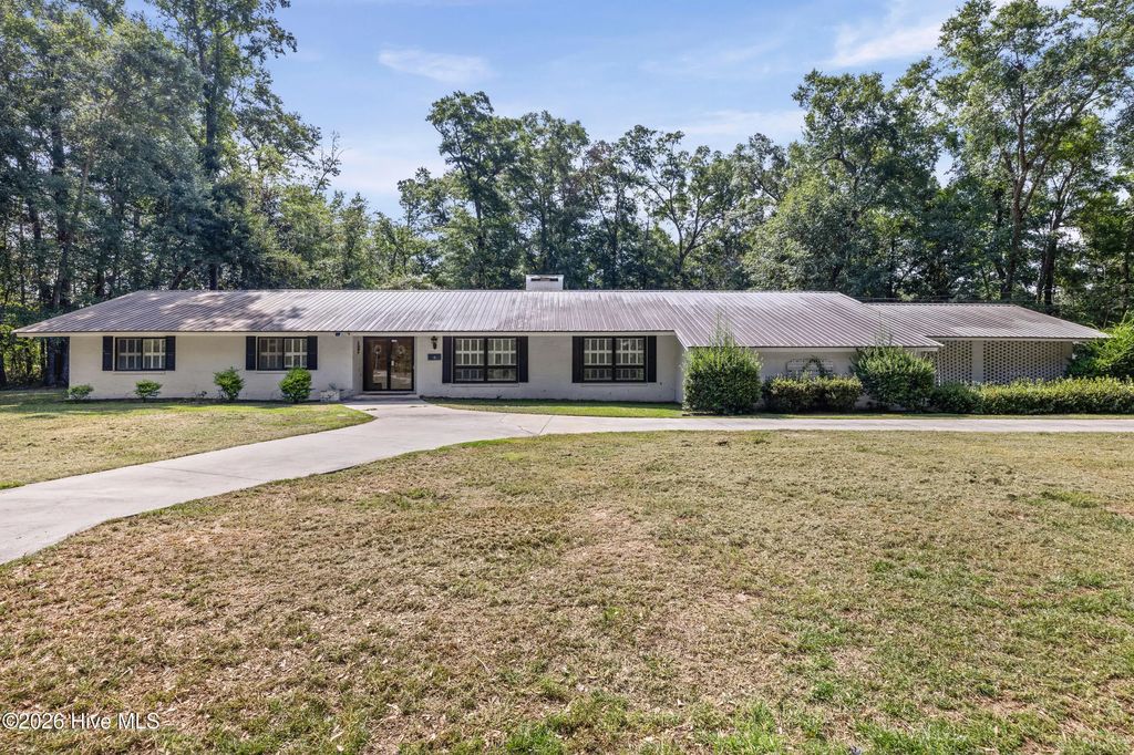 203 Helen Street, Hampton