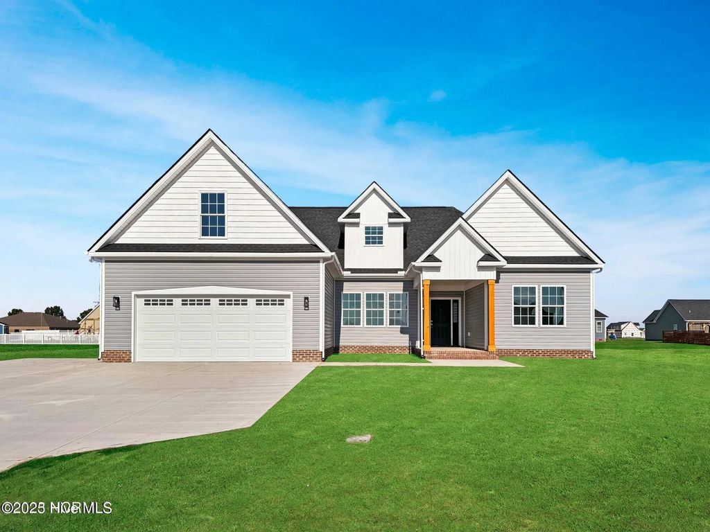 1006 Staysail Street, Elizabeth City