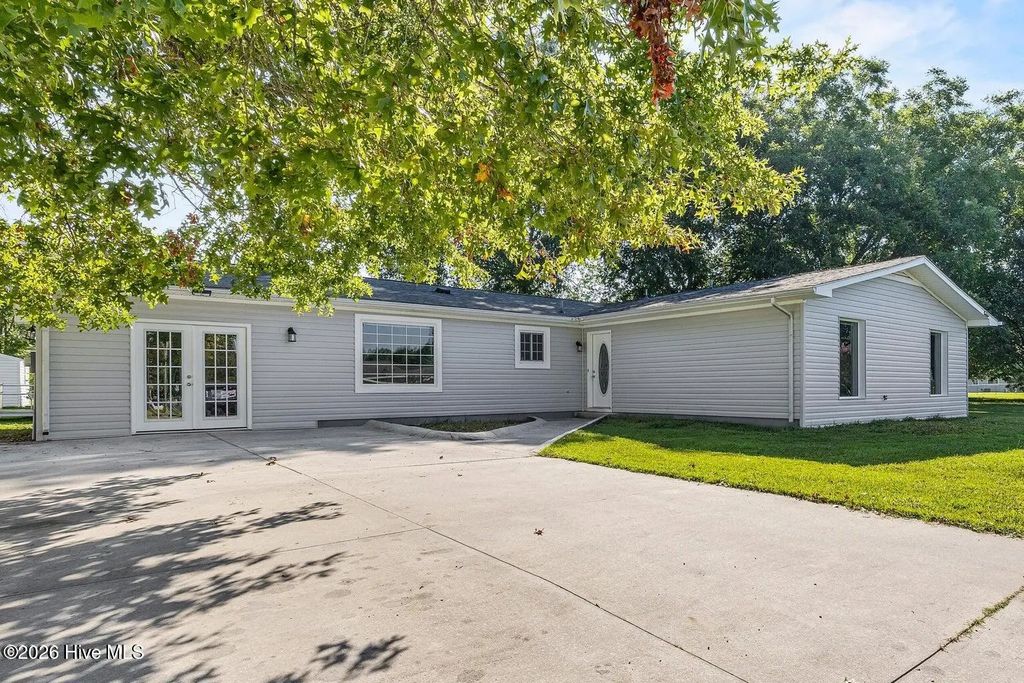 500 Emily Loop, Jacksonville