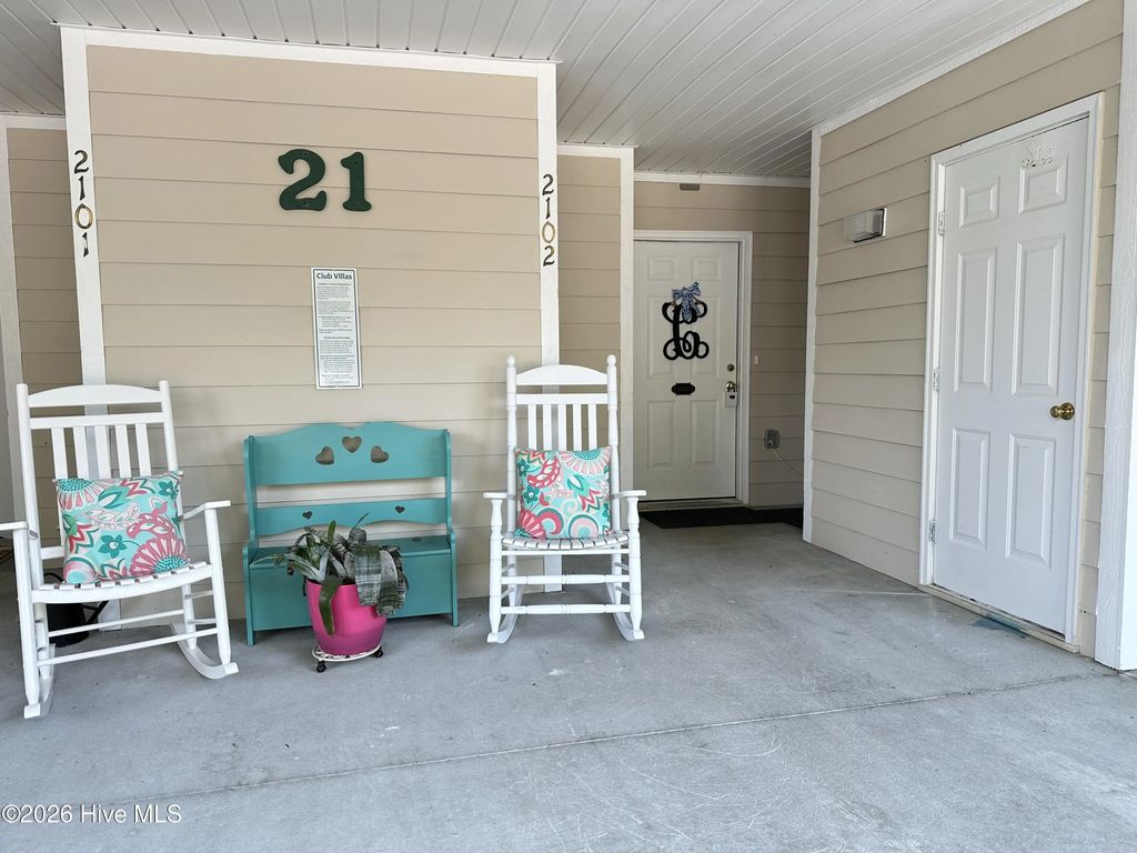 3350 Club Villas Drive # 2102, Southport