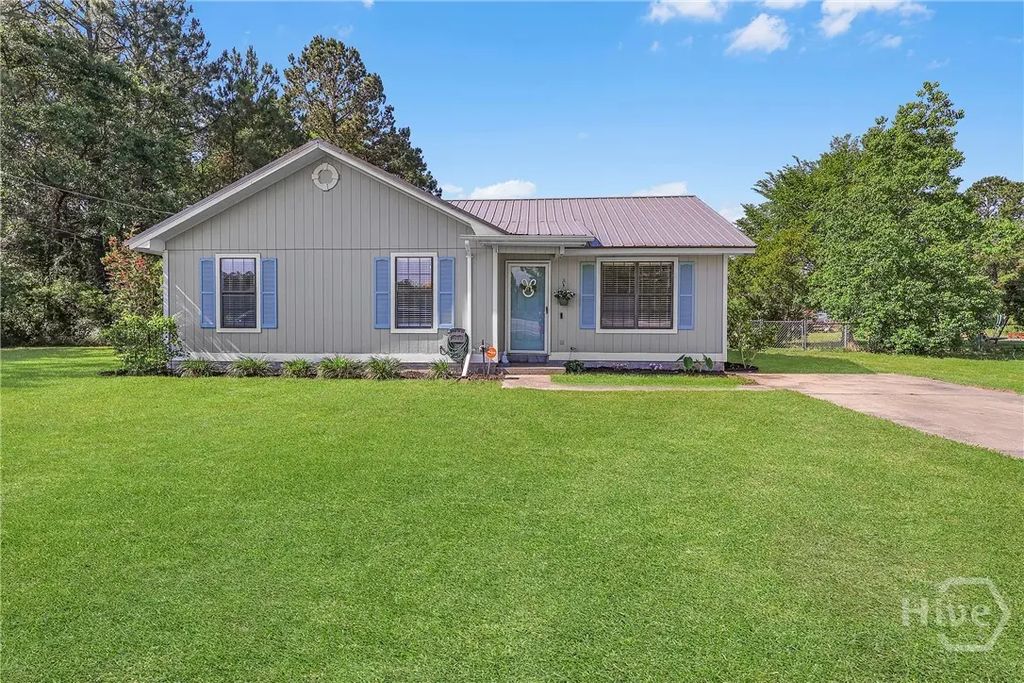 1692 Ne Lee Place Road, Ludowici