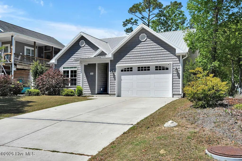 155 Ne 18th Street, Oak Island