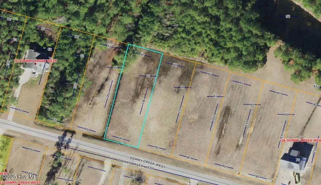 65 W Dowry Creek, Belhaven