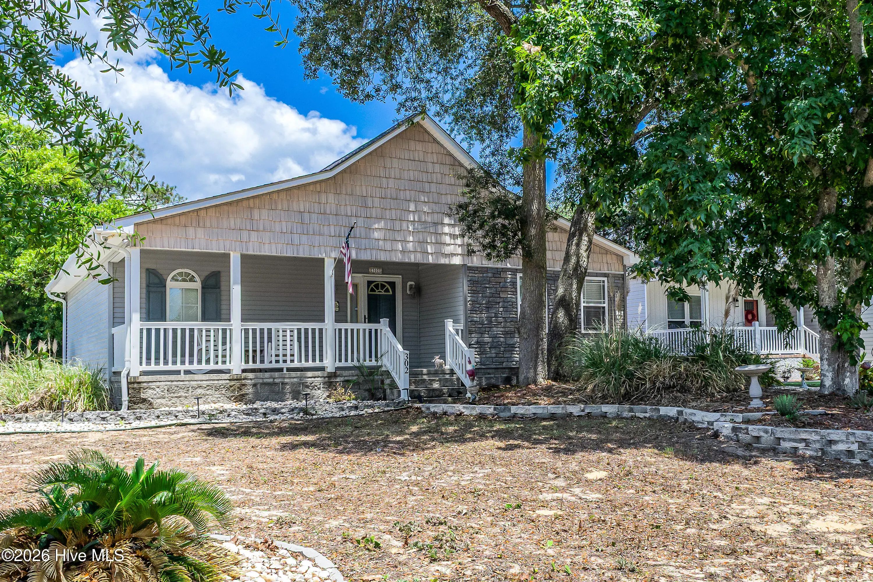 302 E Oak Island Drive, Oak Island