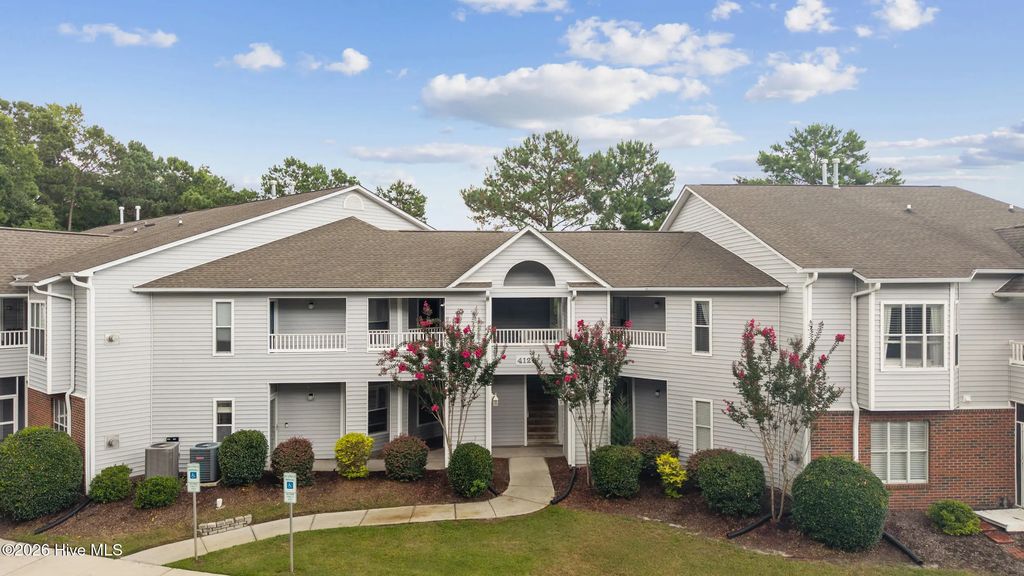 4126 Breezewood Drive Apt 202, Wilmington