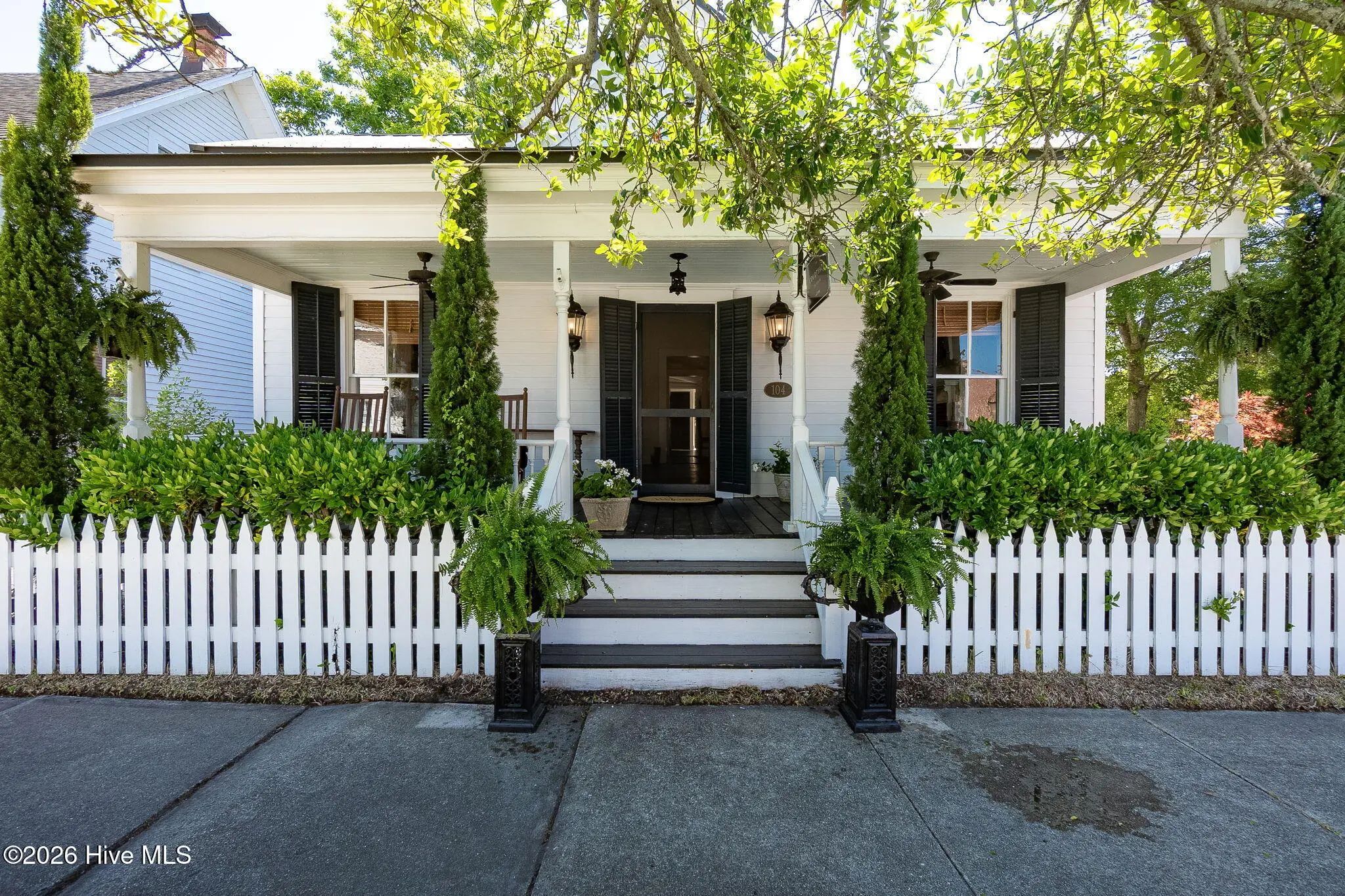 104 N 10th Street, Morehead City